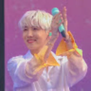 Meet your Posher, Violeta